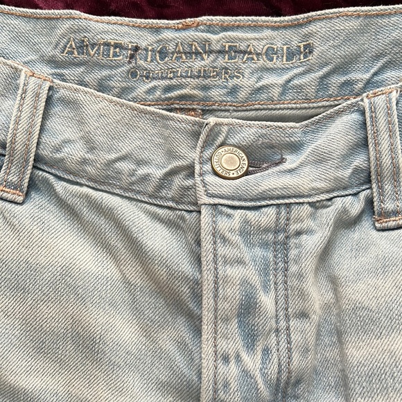 American Eagle high waisted jean shorts size 10 - Picture 3 of 3
